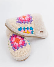 Load image into Gallery viewer, Granny Crochet Slippers
